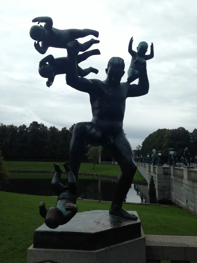 Vigelandsparken - gallery image 4