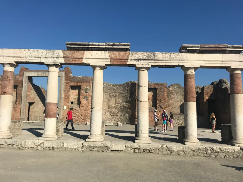 Pompeii - gallery image 19