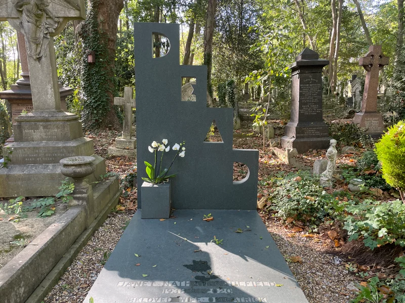 Dead - gallery image 3