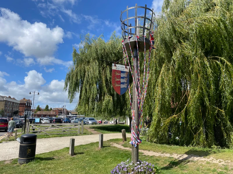 Deal & Sandwich - feature image