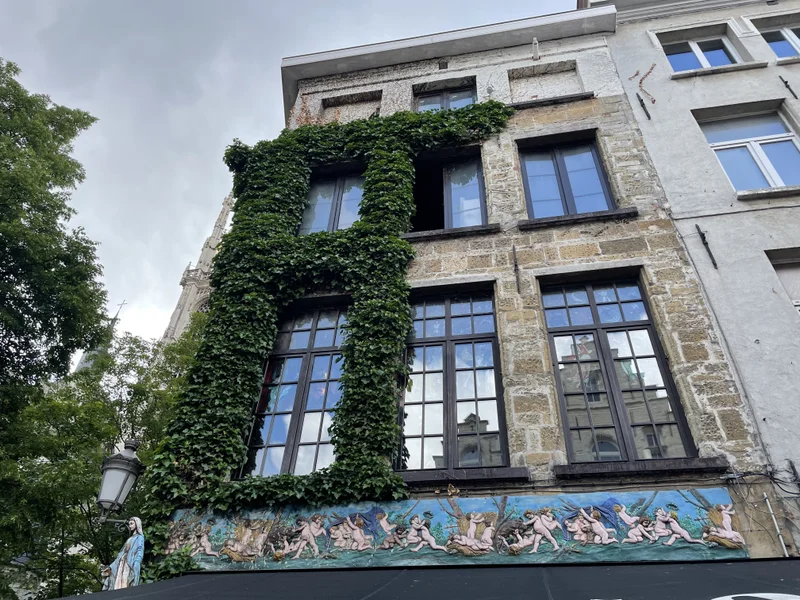 Summer in Antwerp - gallery image 2